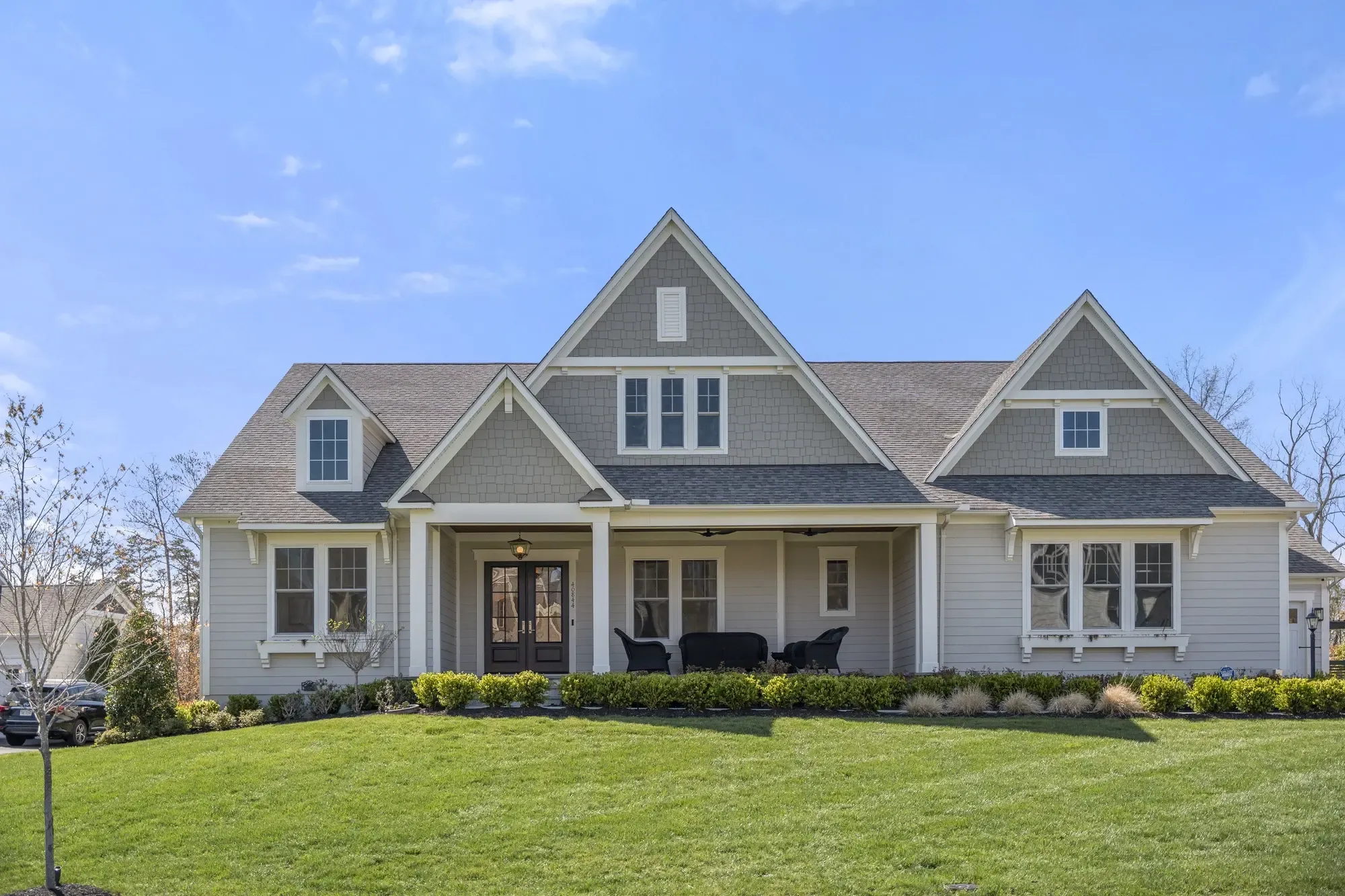 Luxury stone facade estate entry — real estate photography in Potomac, MD by Umedia