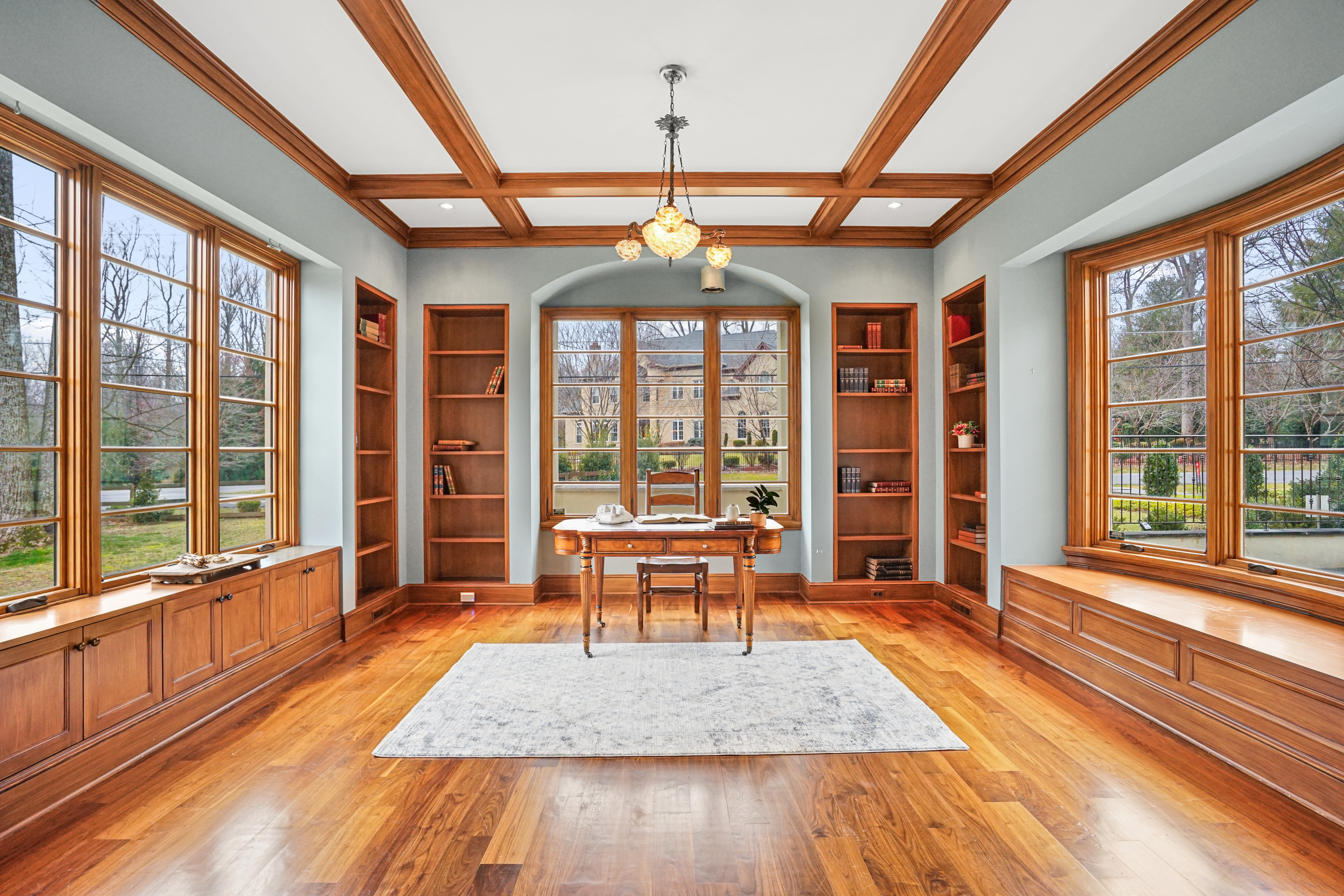 Professional photography of a newly renovated master bathroom