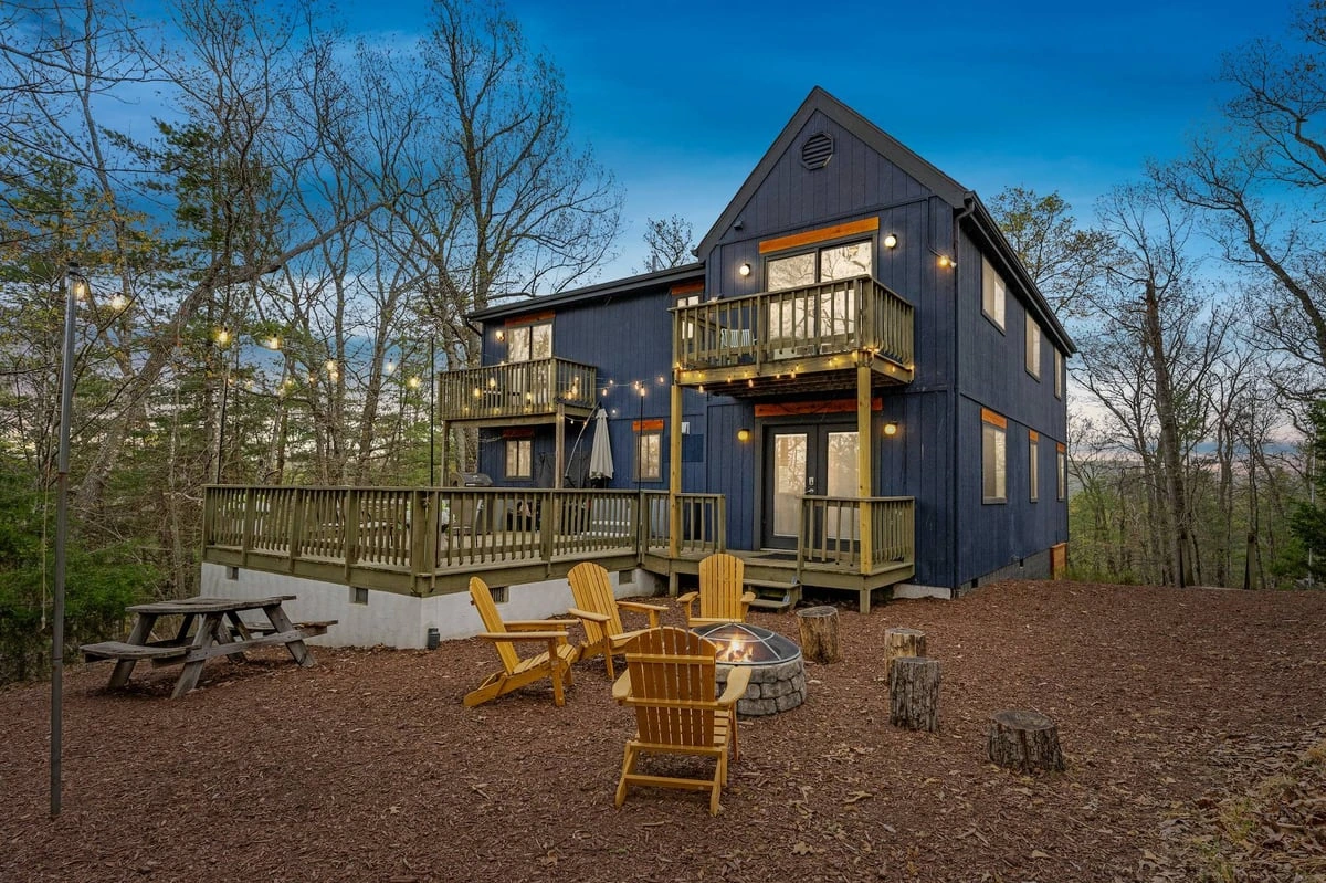 Stunning twilight exterior — after virtual twilight conversion by Umedia