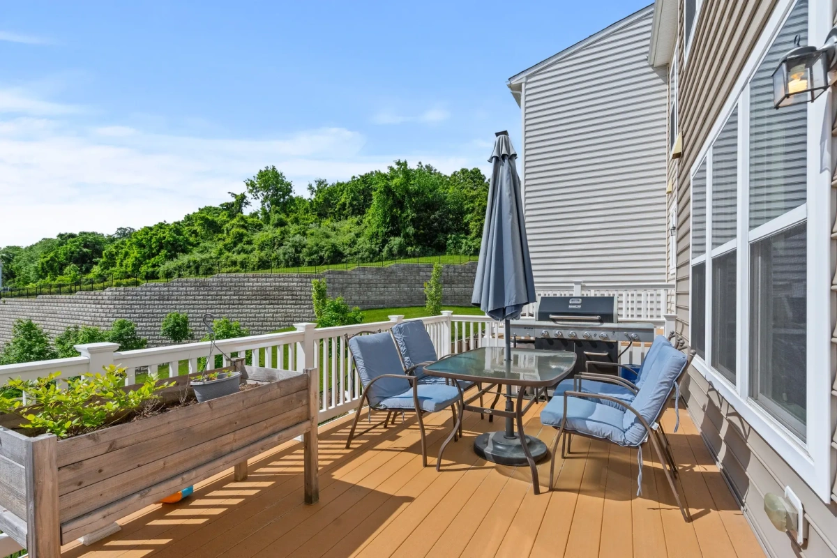 Professional vs amateur rental property photography comparison