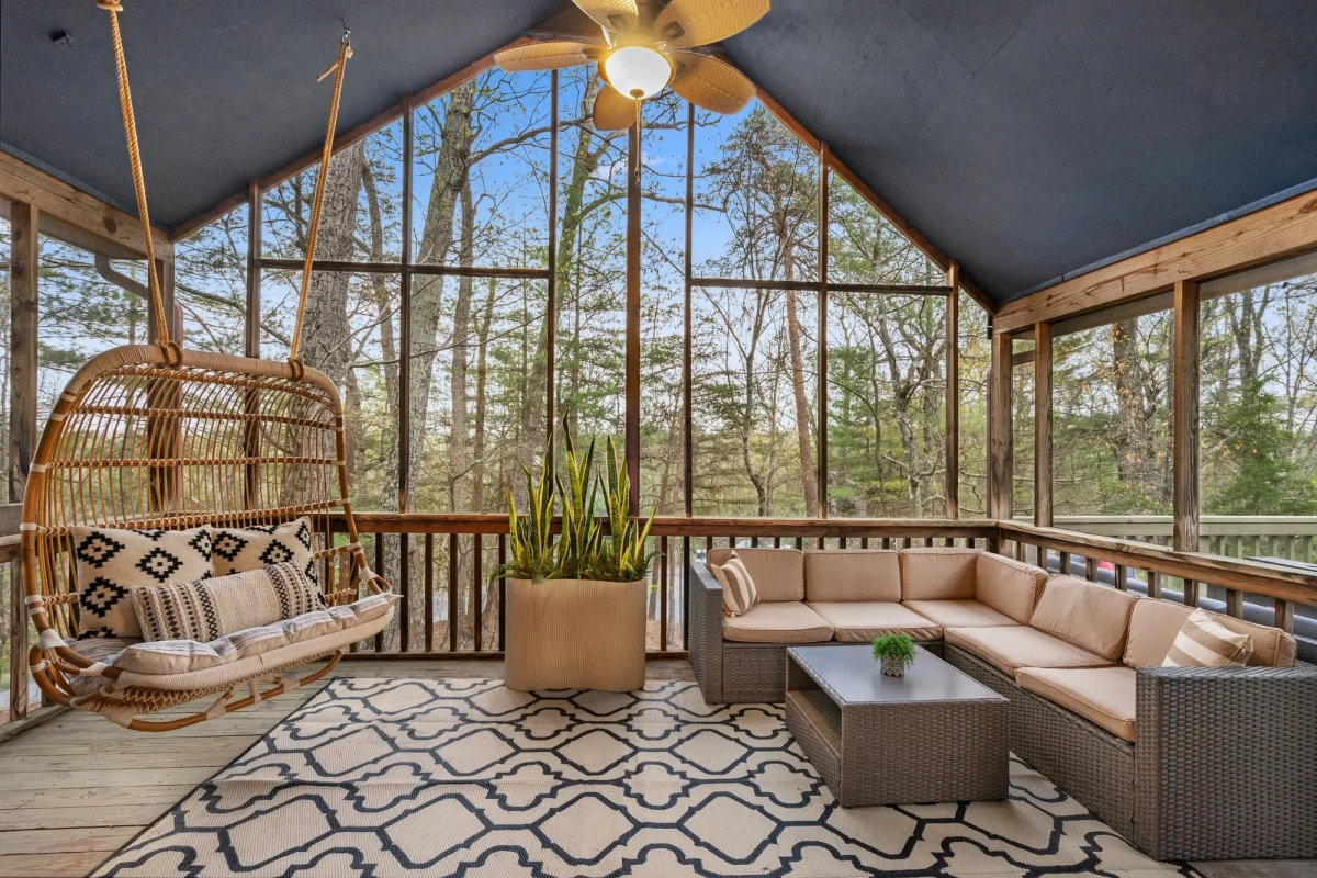 Rustic decor and cozy details in Basye, VA rental cabin